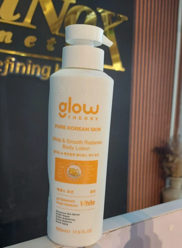 GLOW THEORY WHITE & SMOOTH RADIANCE BODY LOTION 500ml